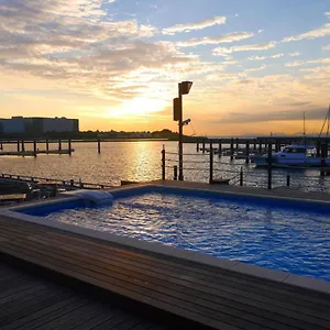 ** Hotel Hokko Marina Hull Japan